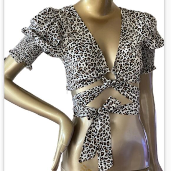 O Vianca plunge s/s wrap cropped top. Sm, side zip, leopard print - Picture 1 of 7